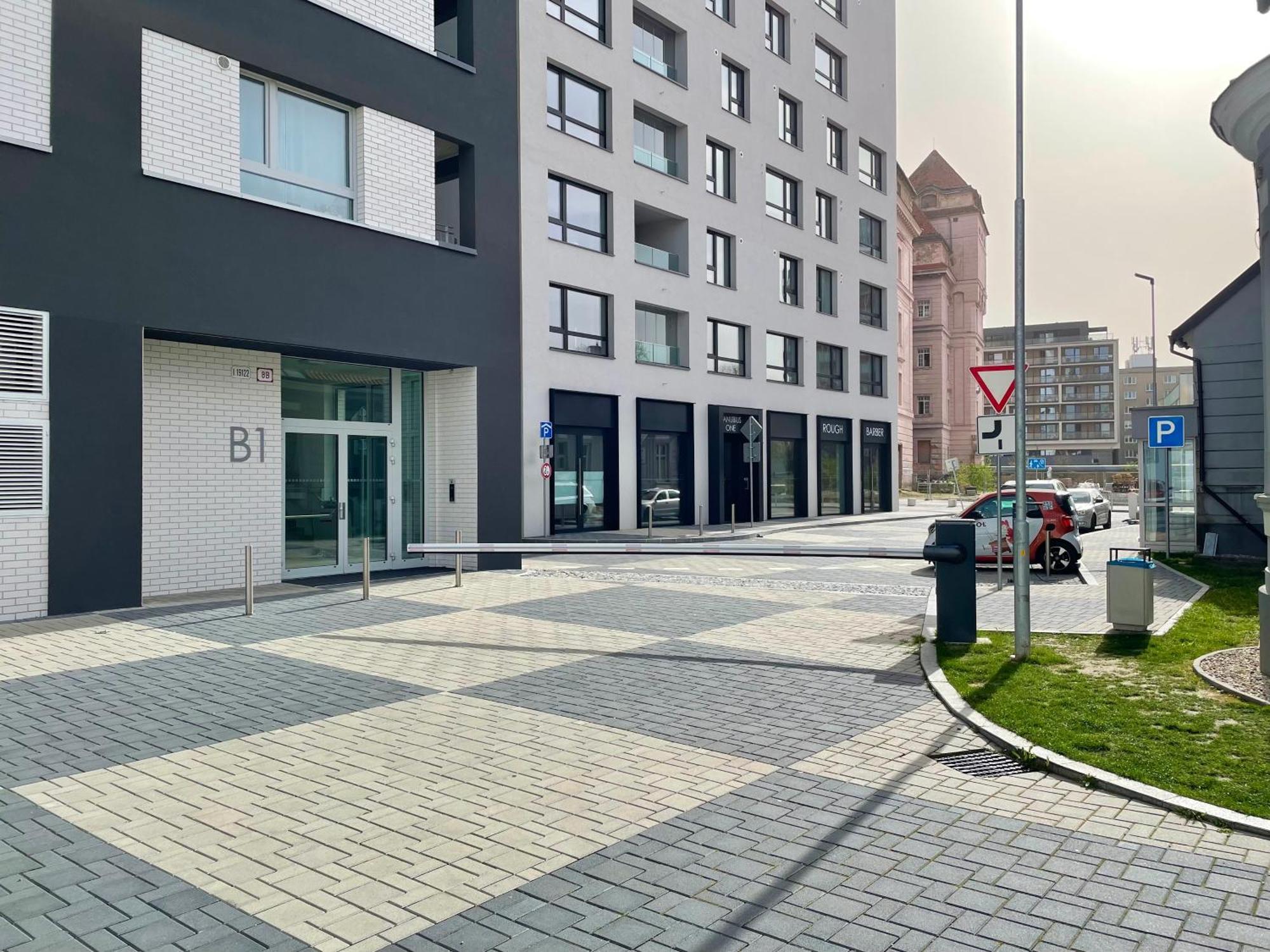 Kamzik Apartamento Bratislava Exterior foto